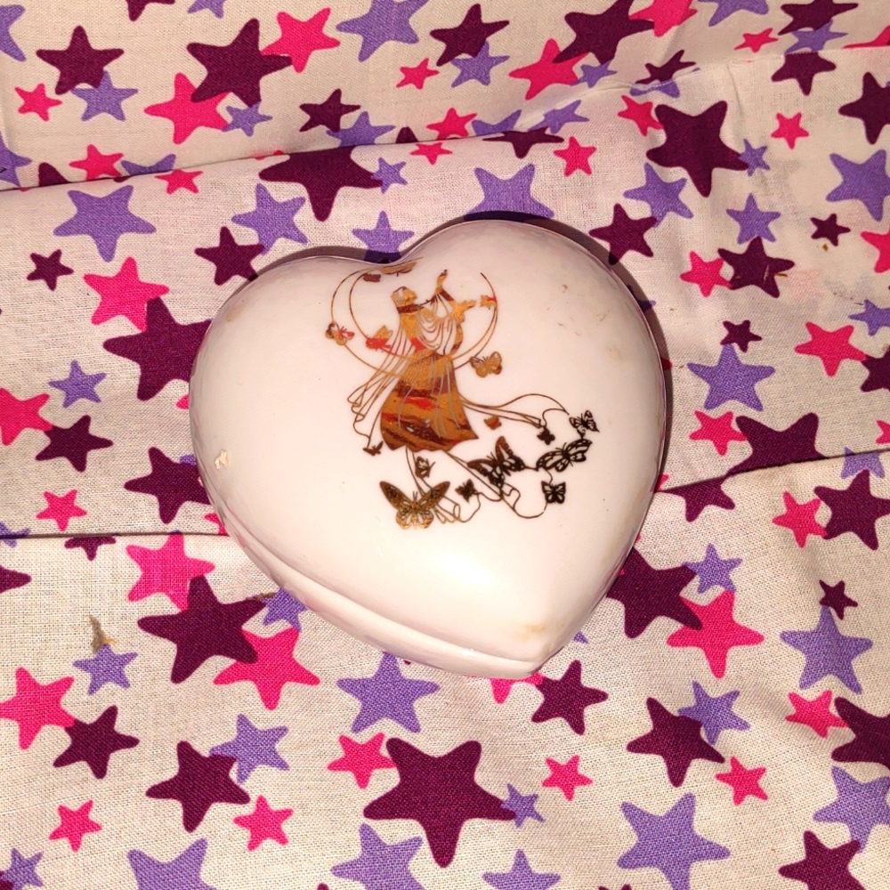Heart shaped trinket box